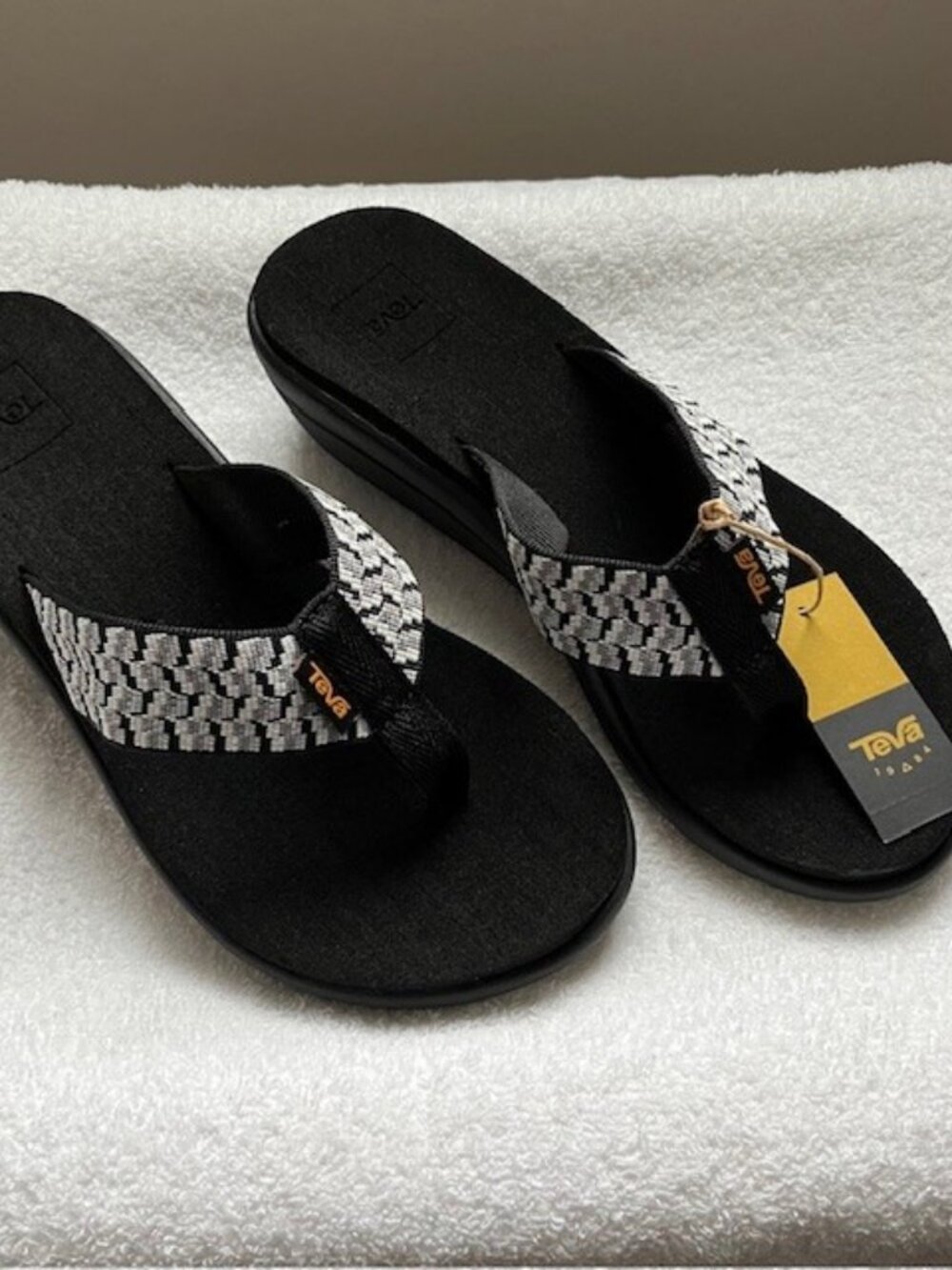 NEW TEVA Women’s Voya Wedge Size 7